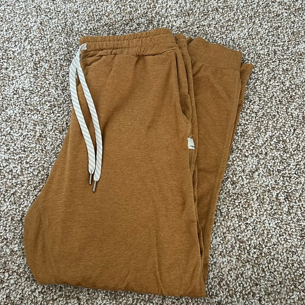 Vuori Performance Joggers